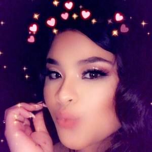 Meet your Posher, Fatima